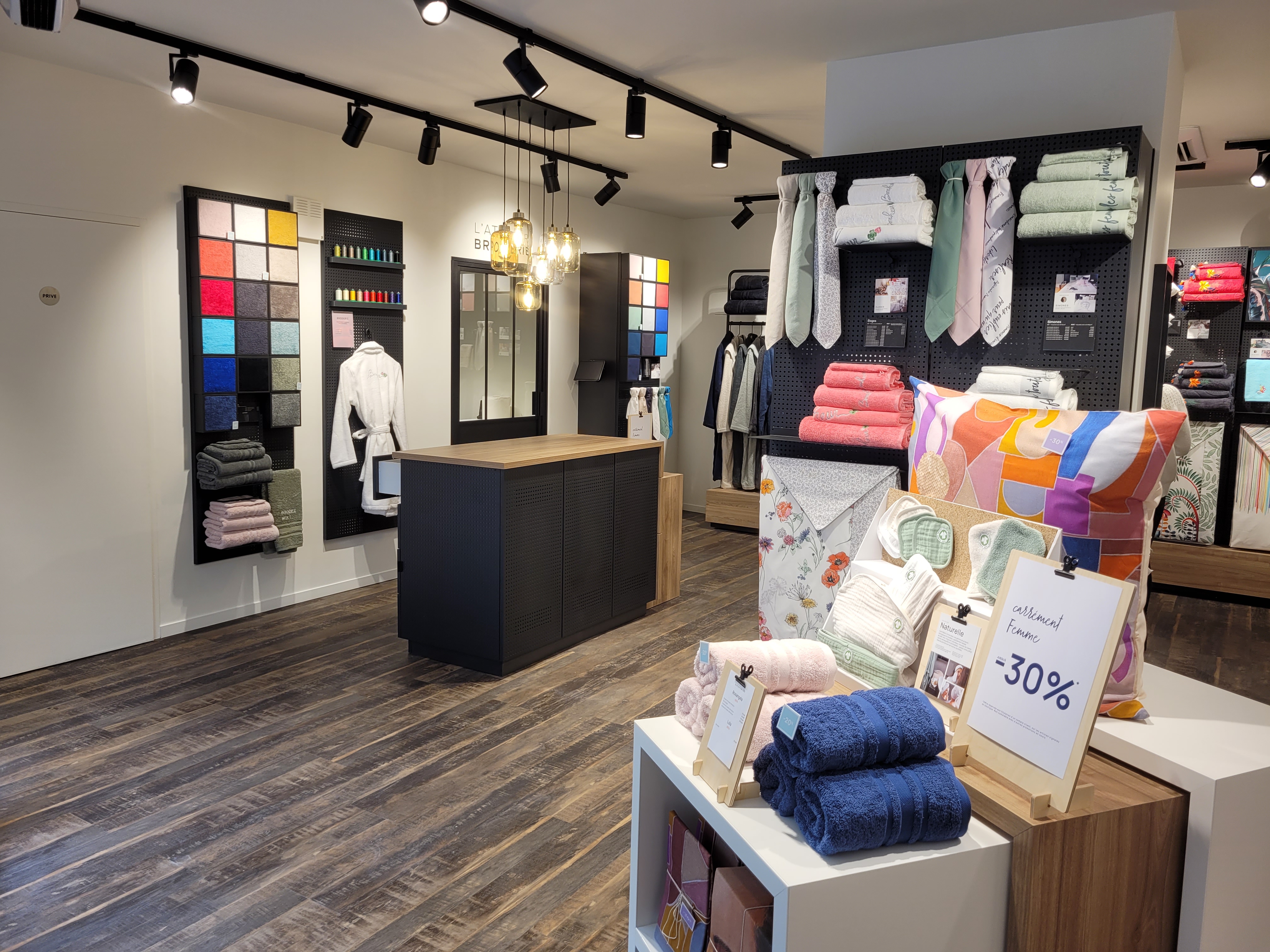 UNI, Taie : La boutique Blanc des Vosges